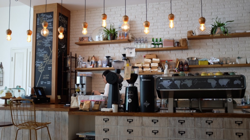 boutique-LUCERAM-min_coffee_shop_light_cafe_coffee_shop-32620